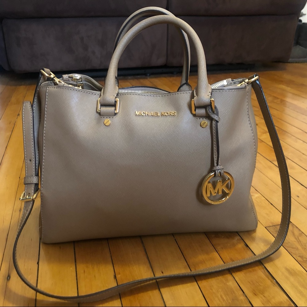 Michael Kors purse